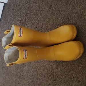 Yellow HUNTER rain boots